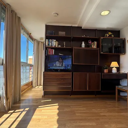 Apartamento Vistas Al Mar Y Piscina En Alicante By Elconserje